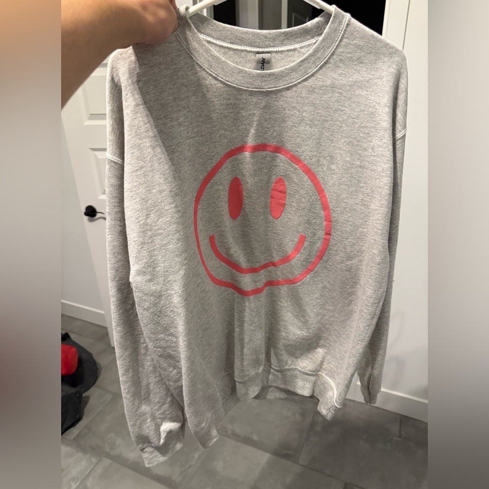 Gildan Gray Sweatshirt with Pink Smiley